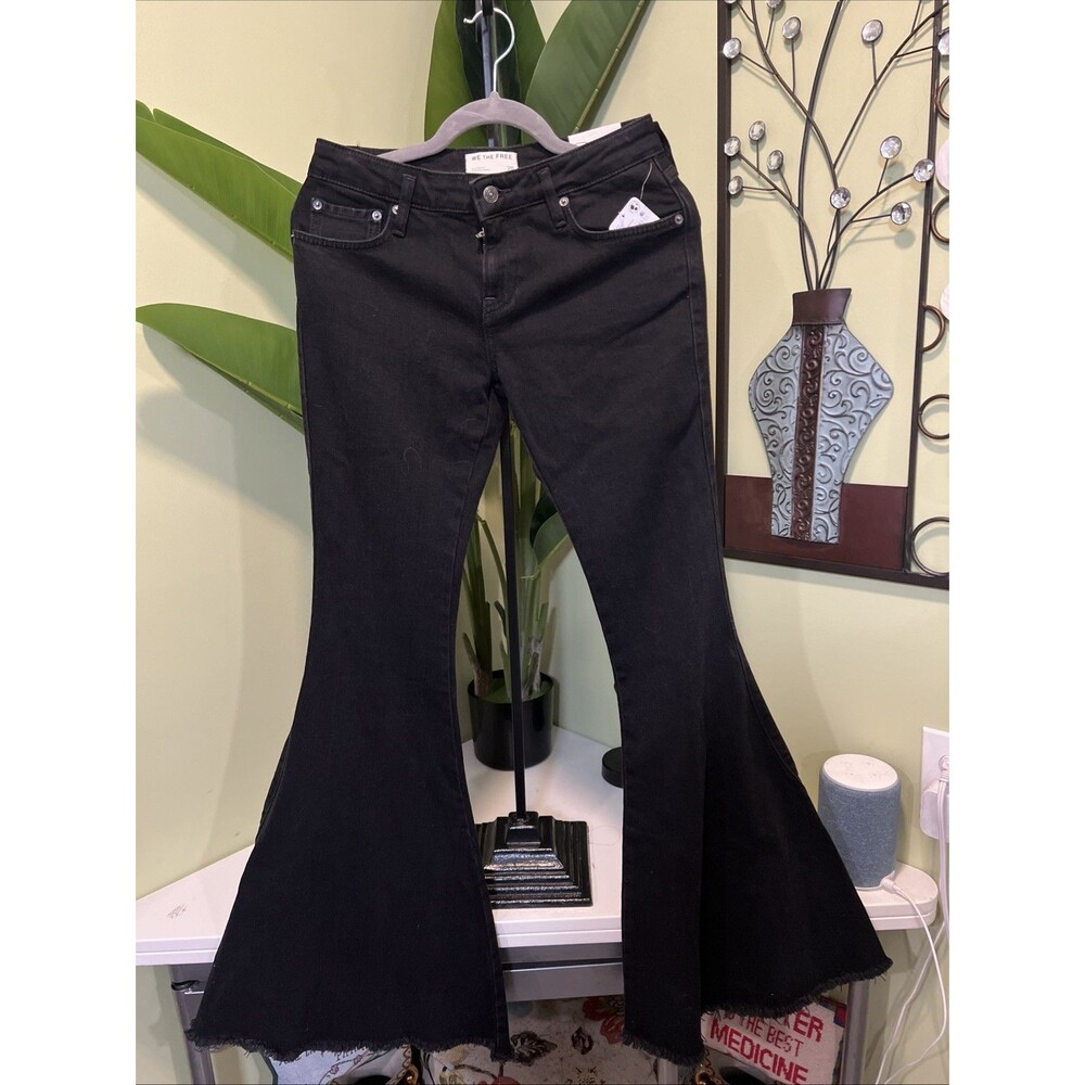 Free People We The Free Black Low Waisted Bell Bottom Black Jeans Women’s 28x32
